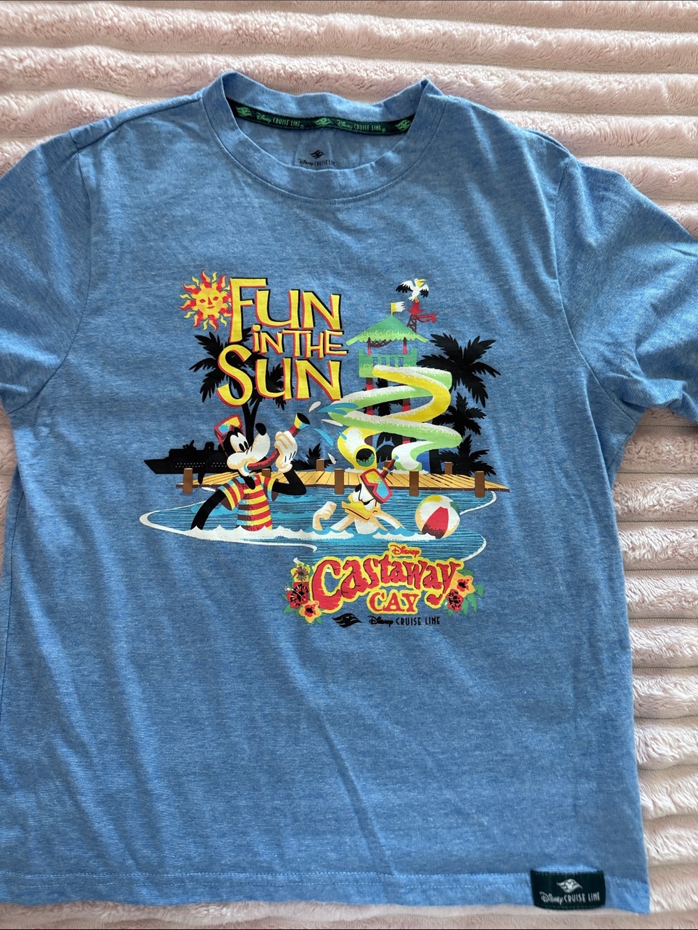 Disney Cruise Line ' 'Fun in the Sun' Tee NWOT PTP 17 inches